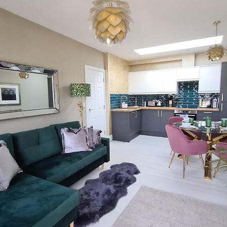 The Loughborough - Elegant, Glamourous Boutique 1 Bed, Central 트루로 외부 사진
