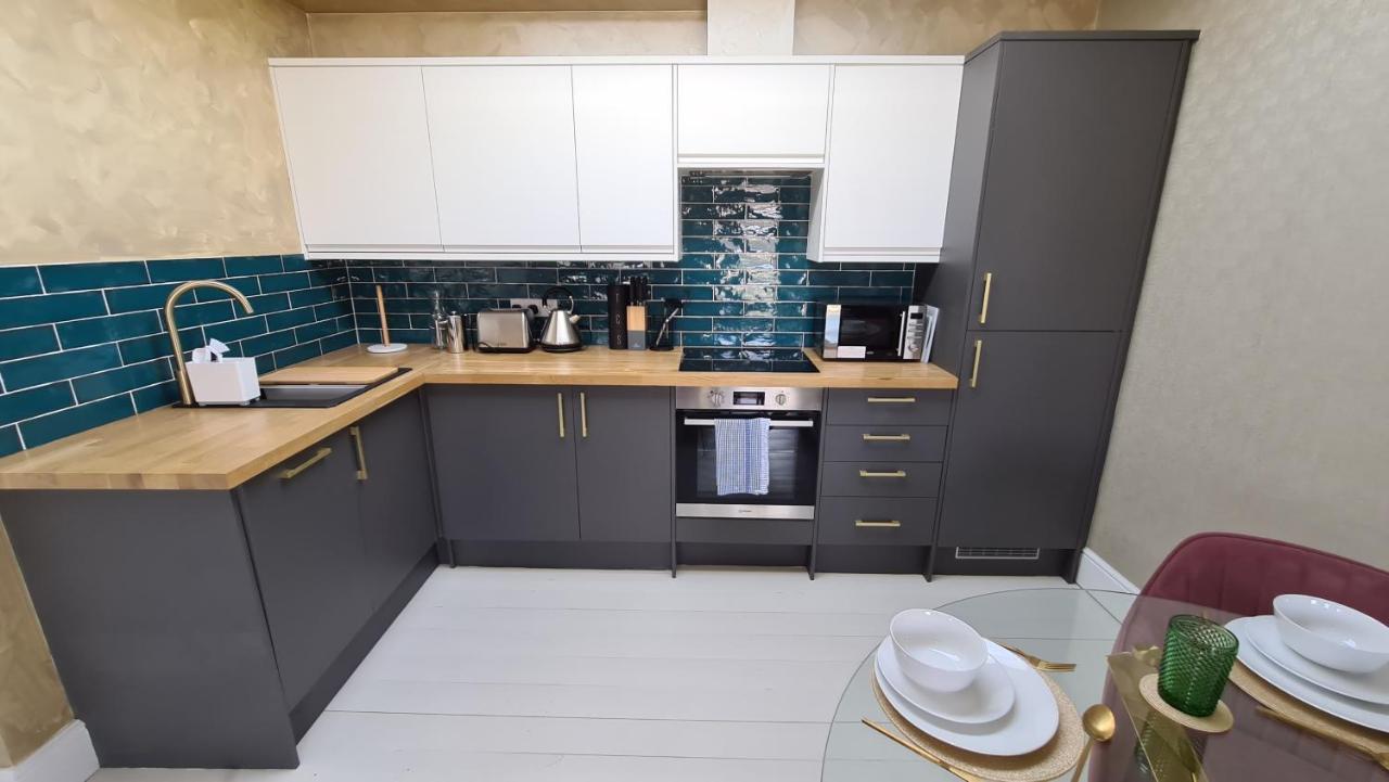 The Loughborough - Elegant, Glamourous Boutique 1 Bed, Central 트루로 외부 사진