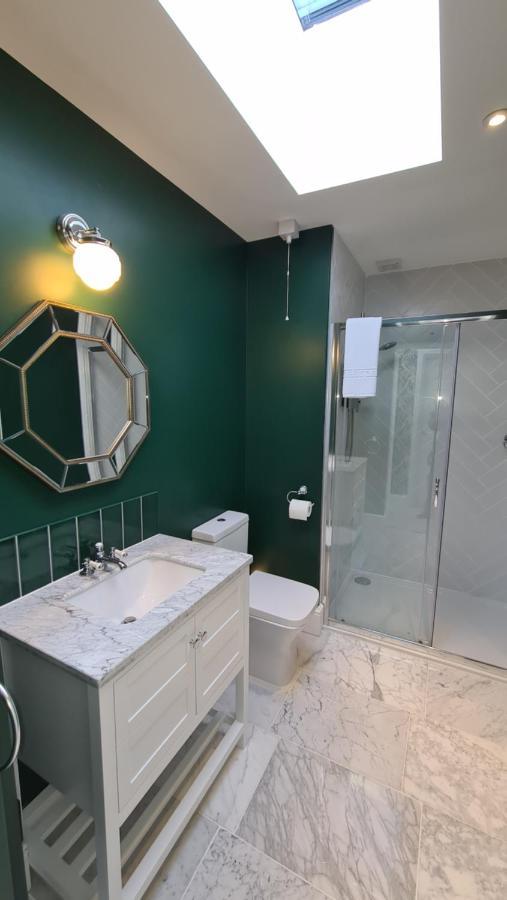 The Loughborough - Elegant, Glamourous Boutique 1 Bed, Central 트루로 외부 사진