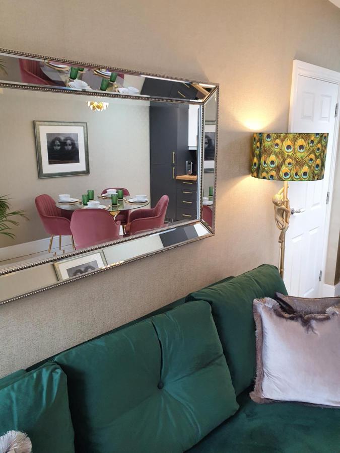 The Loughborough - Elegant, Glamourous Boutique 1 Bed, Central 트루로 외부 사진