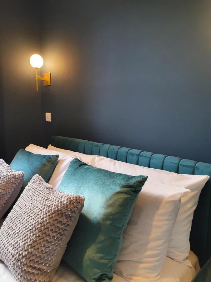 The Loughborough - Elegant, Glamourous Boutique 1 Bed, Central 트루로 외부 사진